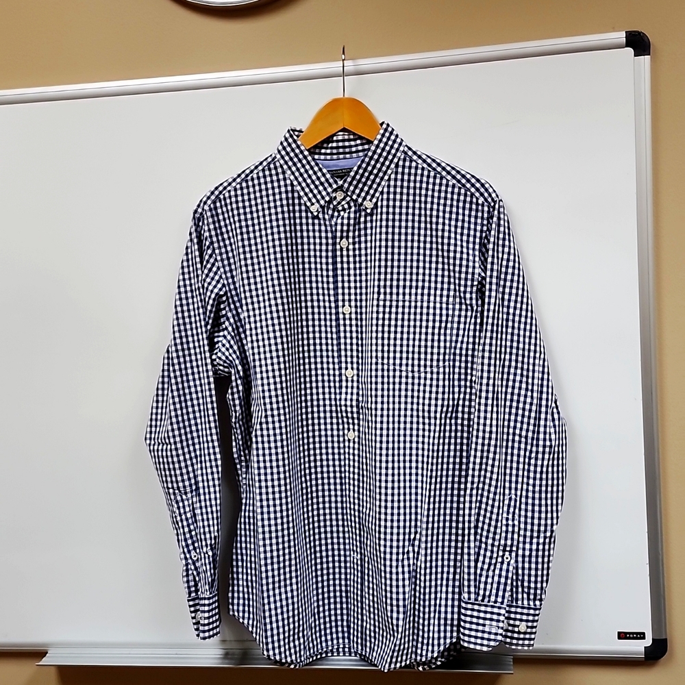 Bannana Republic Button Down Shirt  (L)